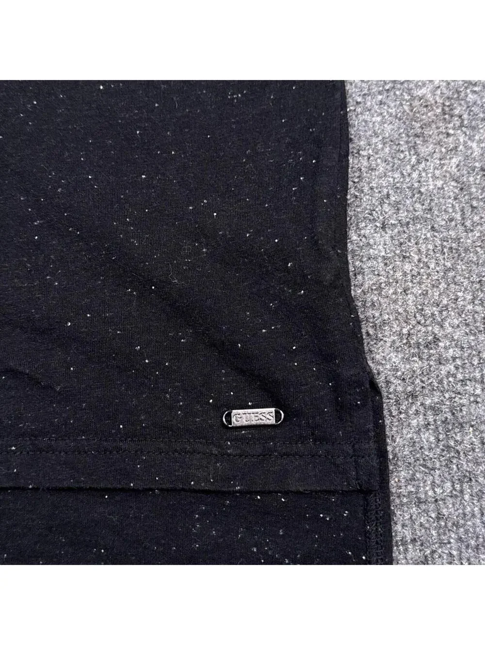 GUESS Tee Shirt Mens Size Medium Black Dotted Speck Crew Neck Short Sleeve - Picture 6 of 12
